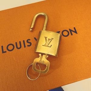 Louis Vuitton Lock & Key #315